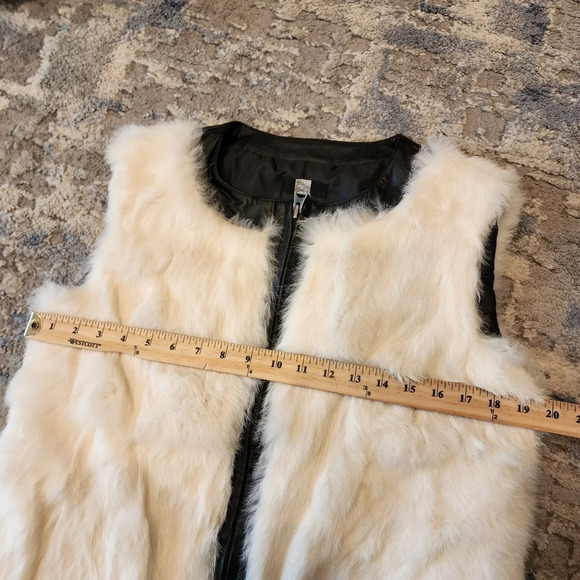 Saks Fifth Avenue Rabbit Fur Leather Zip Vest Women's Size Large Pockets - Picture 16 of 16